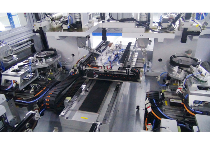 聯(lián)體式Mini-LED固晶機(jī)