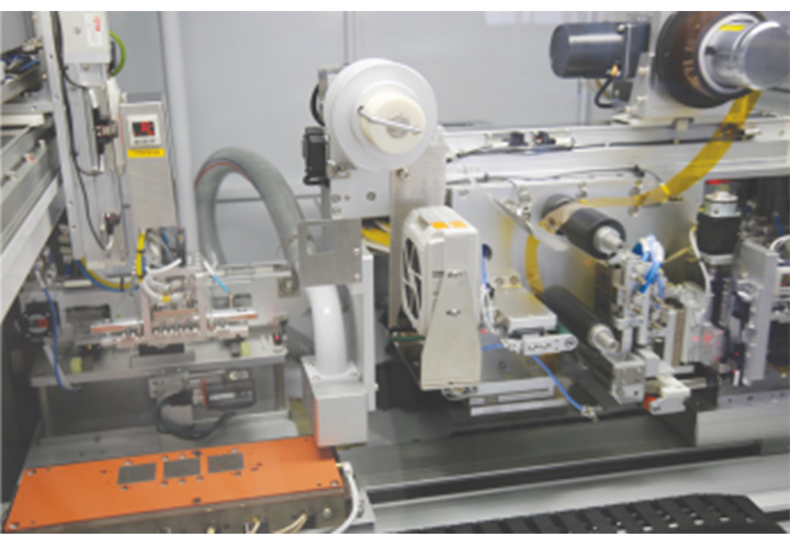 QFN框架后貼膜設備